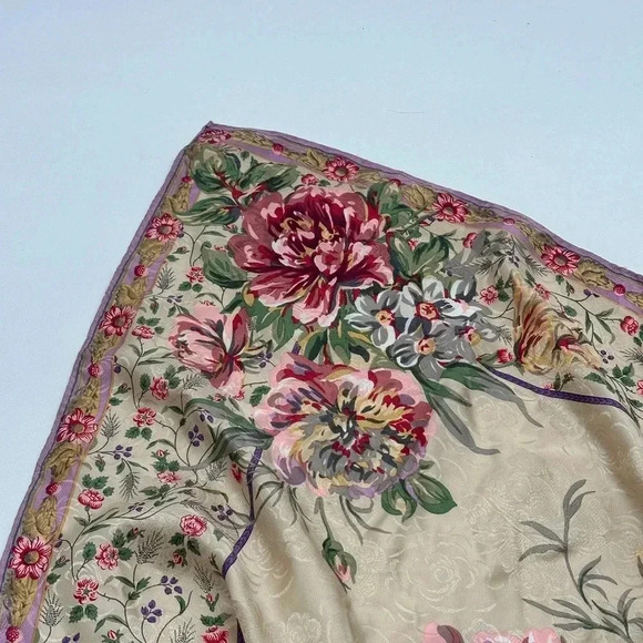 Liz Claiborne 100% Silk Scarf Vintage Square Abstract Floral Cream Red Japan - Picture 3 of 7